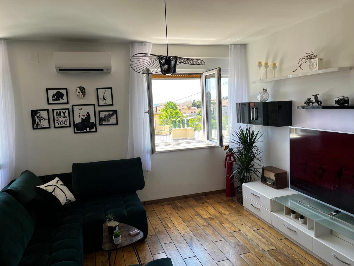 Luxury Apartment Lulu Σπλιτ Εξωτερικό φωτογραφία